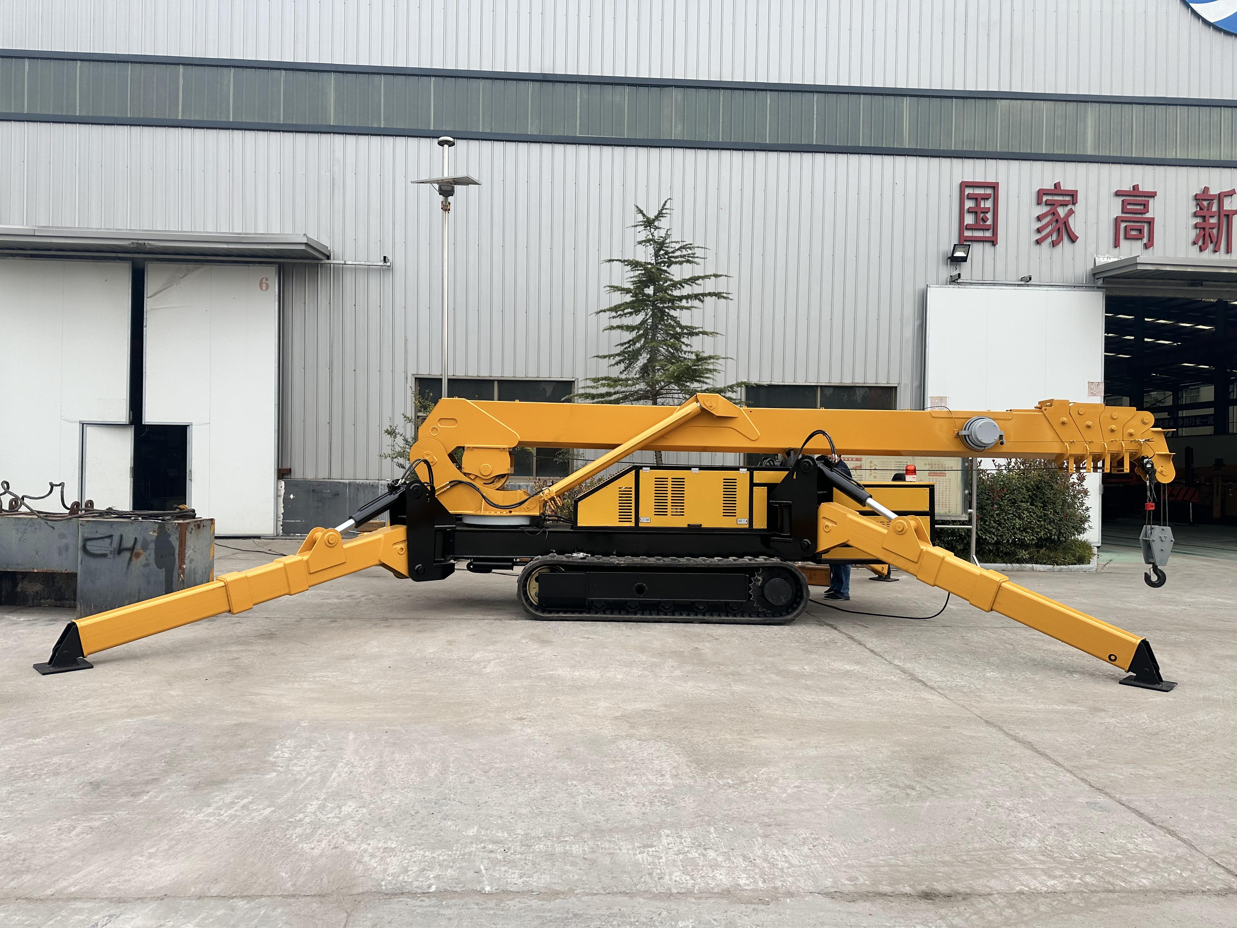華鷹機械3 噸小型蜘蛛吊車